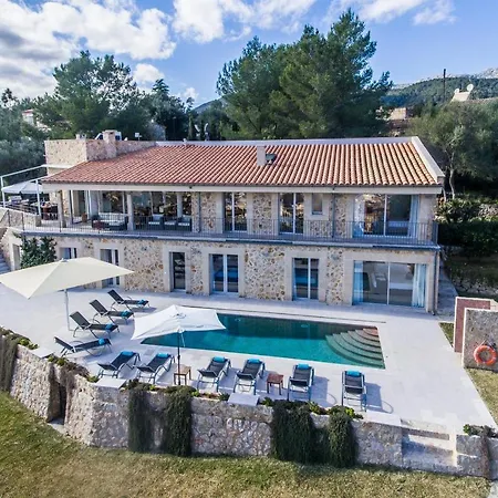 Beautiful House Casa Estella Overlooking Old Town 5 Bedrooms Calvari Villa
