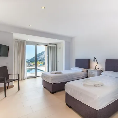 Beautiful House Casa Estella Overlooking Old Town 5 Bedrooms Calvari Villa Pollenca